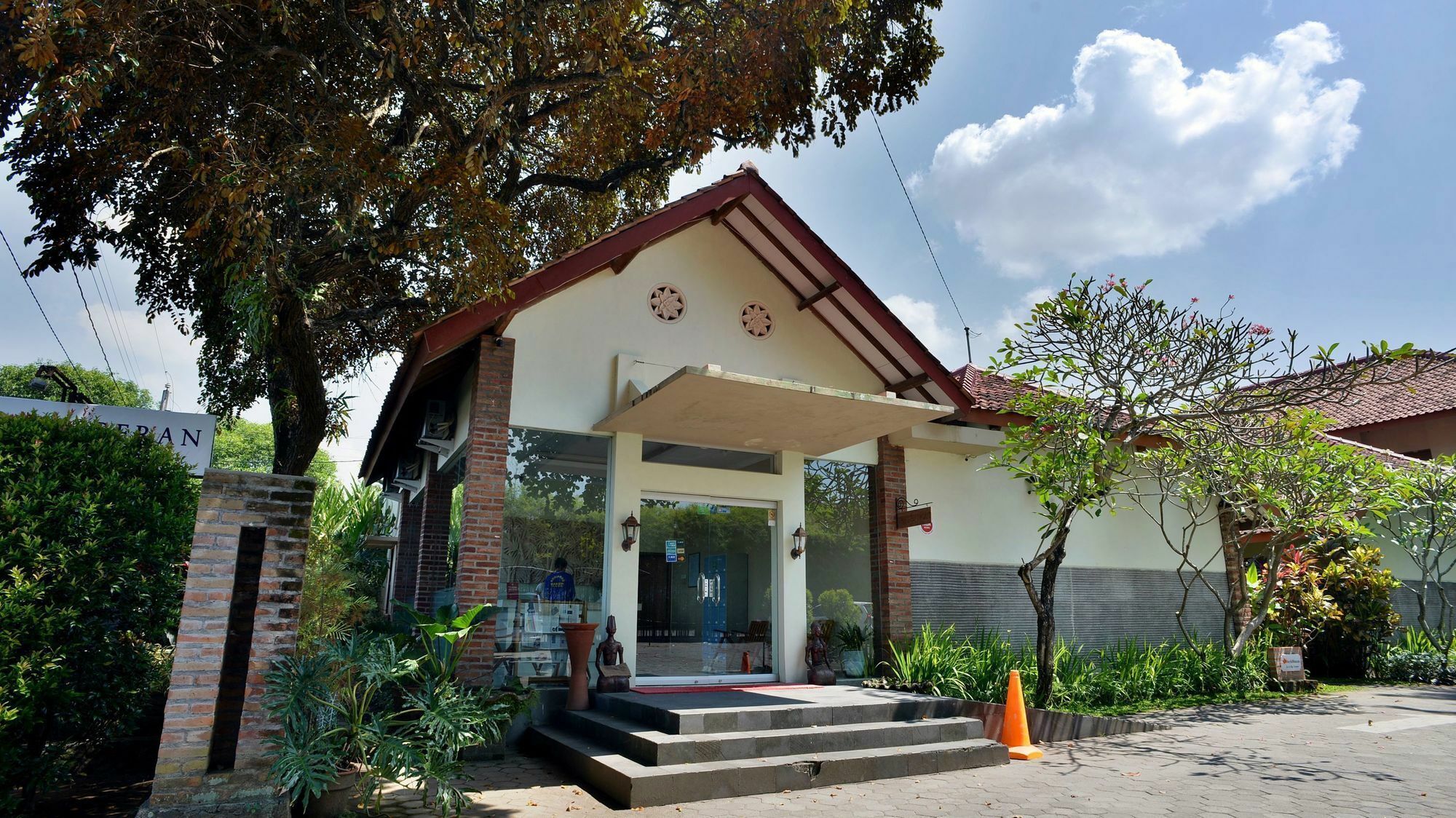 帕库亚拉曼禅室酒店 日惹 外观 照片